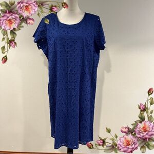 Blue Eyelet loose fit short sleeves straight cut dress size‎ petite extra large